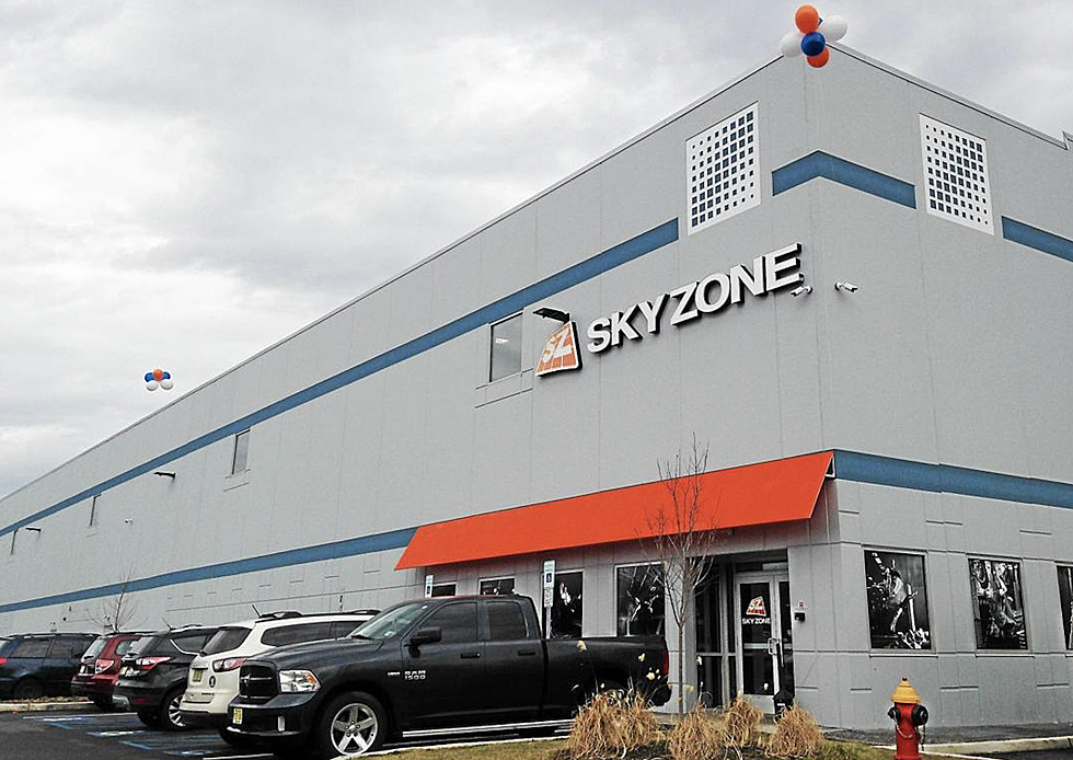 Skyzone in Hamilton NJ is Letting You Jump For Free This Friday