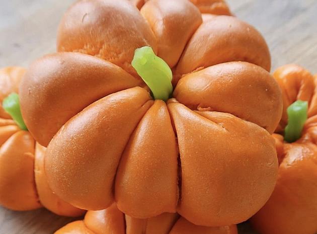 The Bagel Nook Offering Pumpkin Shaped Bagels For A Limited Time