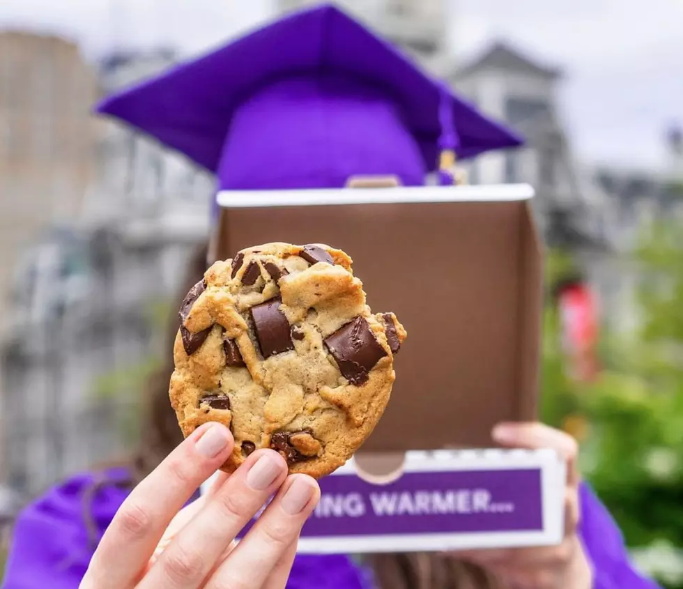 Graduating in 2022? Get FREE Cookies from This Favorite Cookie Store!
