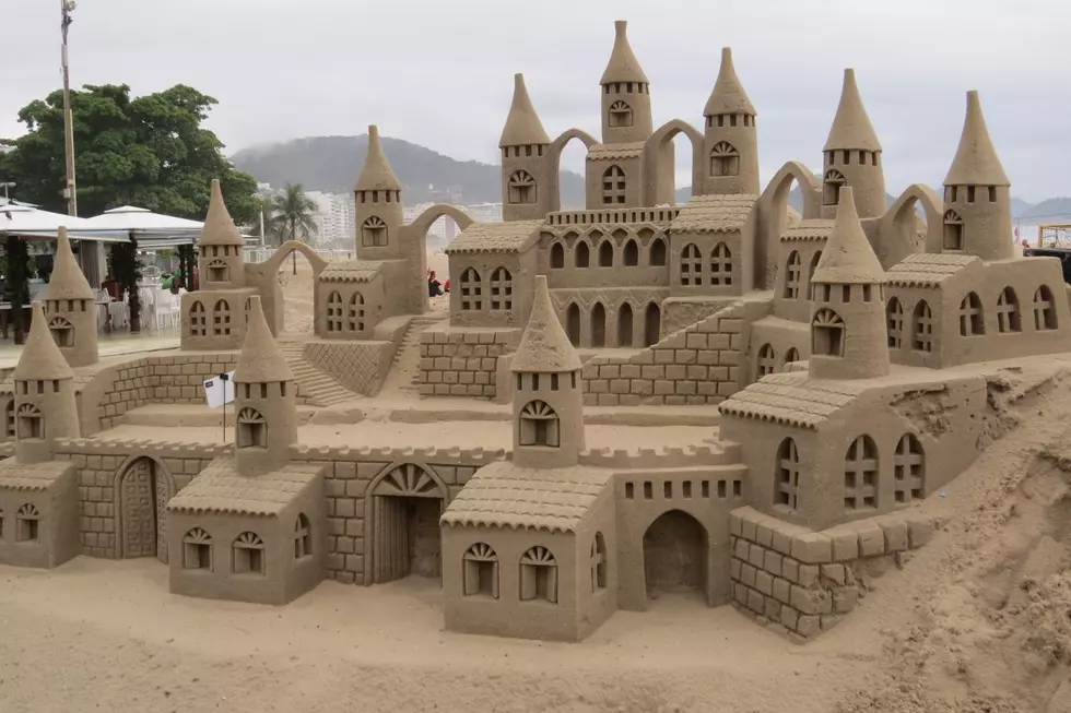 Check out the giant sand sculptures at Peddler&#8217;s Village in PA
