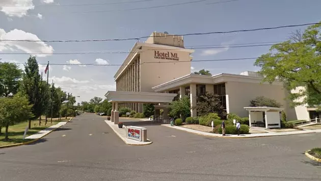 Hotel and Water Park Resort to Reopen in Mt. Laurel, NJ