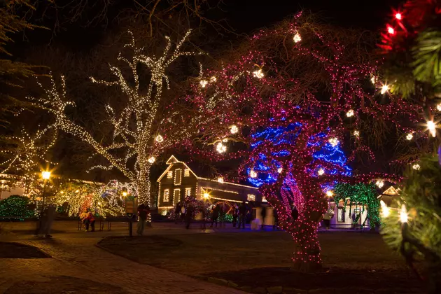 Peddler's Village PA Sets Date For Holiday Grand Illumination