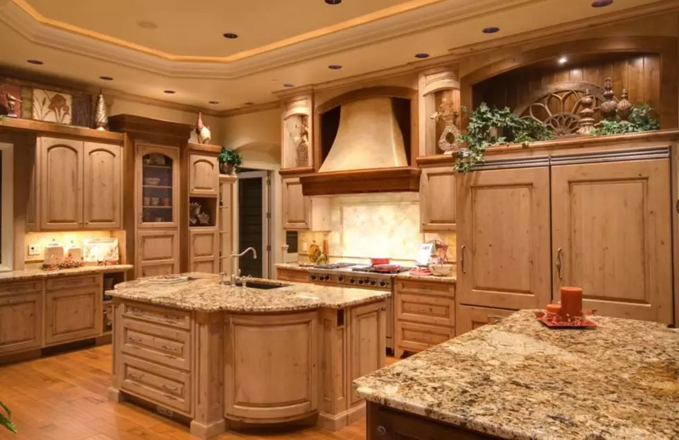 Did Every Kitchen in New Jersey Look Like THIS in the Early 2000s?