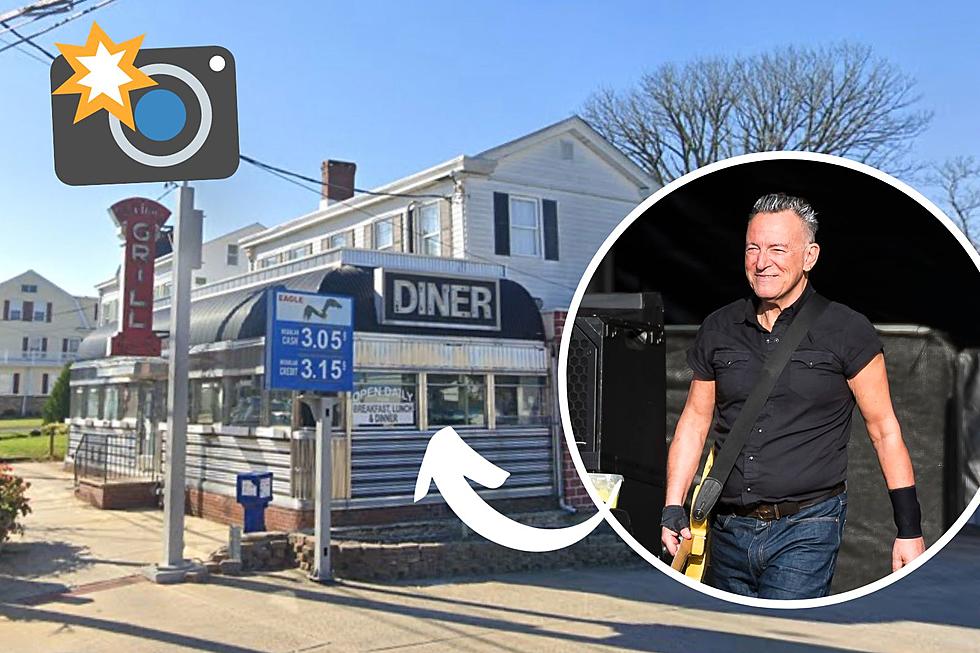 SPOTTED: Bruce Springsteen Looking Well, Poses With Fans at New Jersey Diner