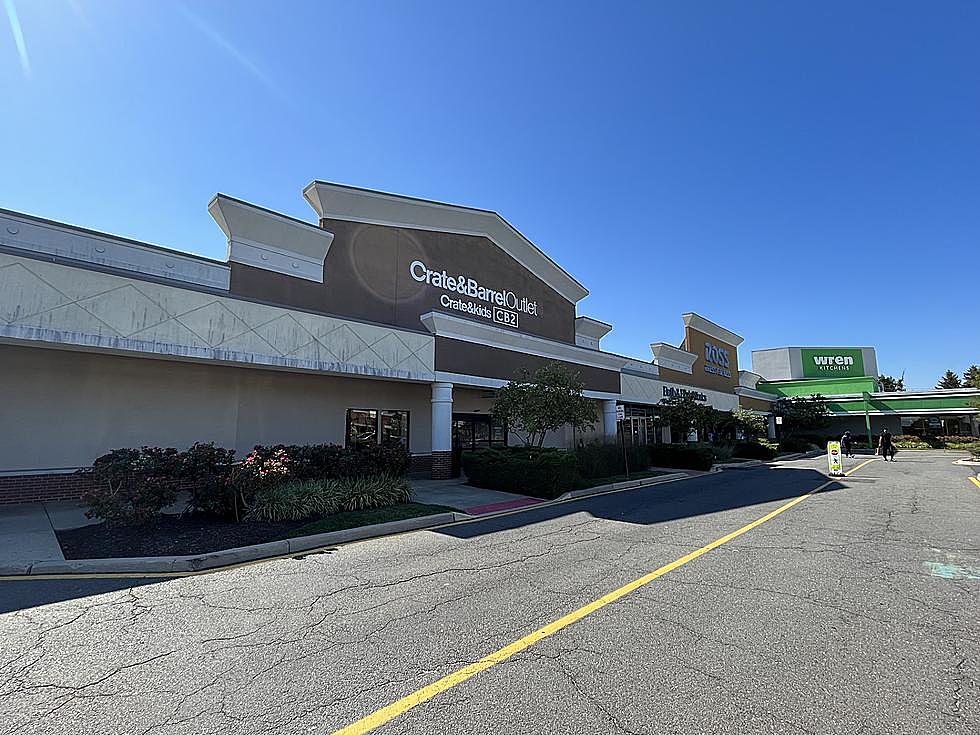 Crate & Barrel Outlet Signs New 5-Year Lease at Mercer Mall in Lawrence, NJ
