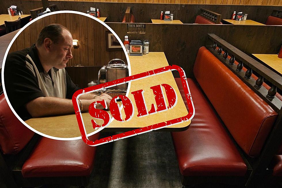 SOLD! The Iconic Booth from ‘The Sopranos’ Finale Sells for Over $82K! Who won?