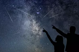 Look Up! A Meteor Shower is About to Start This April – Here’s...