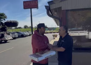 Dave Portnoy Reviews La Villa Pizza in Morrisville, PA. Here’s the Score
