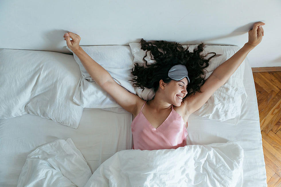 Sweaty Sleepers, Rejoice! The Best Cooling Bedding to Keep You Calm, Cool &#038; Collected