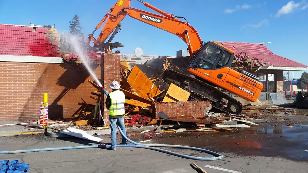 McDonald’s Demolished on Blue Lakes; Work Begins Next Week on New Building