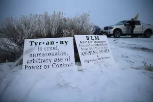 Last Hours of Oregon Armed Standoff Play Out Online for Listeners