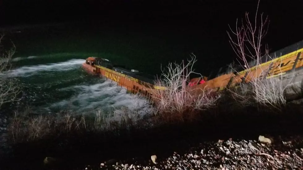 Crews Work To Remove Locomotives from River in N. Idaho