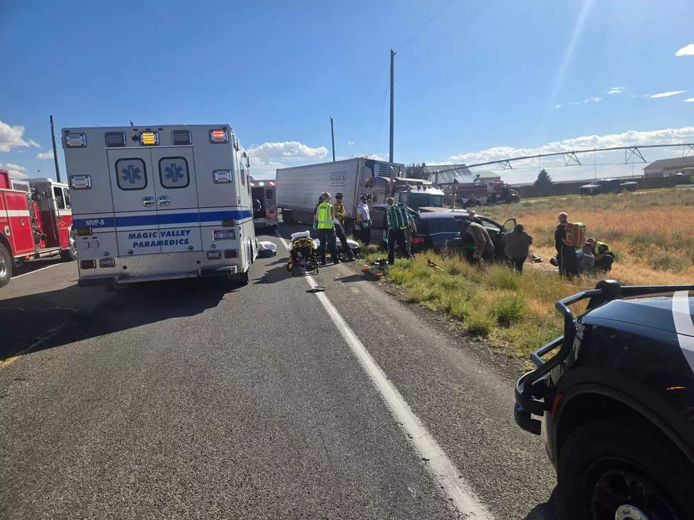 Four Hurt in Crash North of Hollister