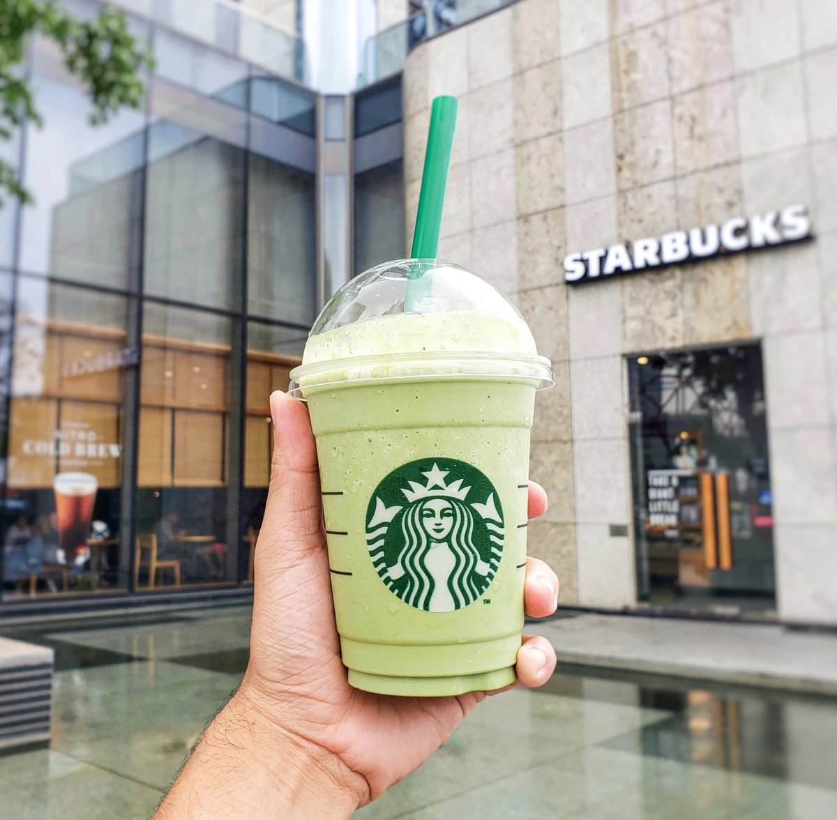 Your Guide to All the Vegan or Plant-Based Options at Starbucks