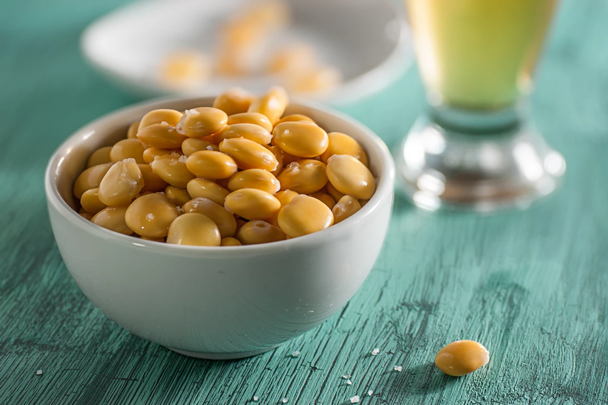 The 9 Best Vegan Snacks for Weight Loss, Including a Protein-Packed Bean