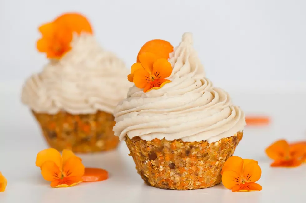 Raw Carrot Cake Cupcakes