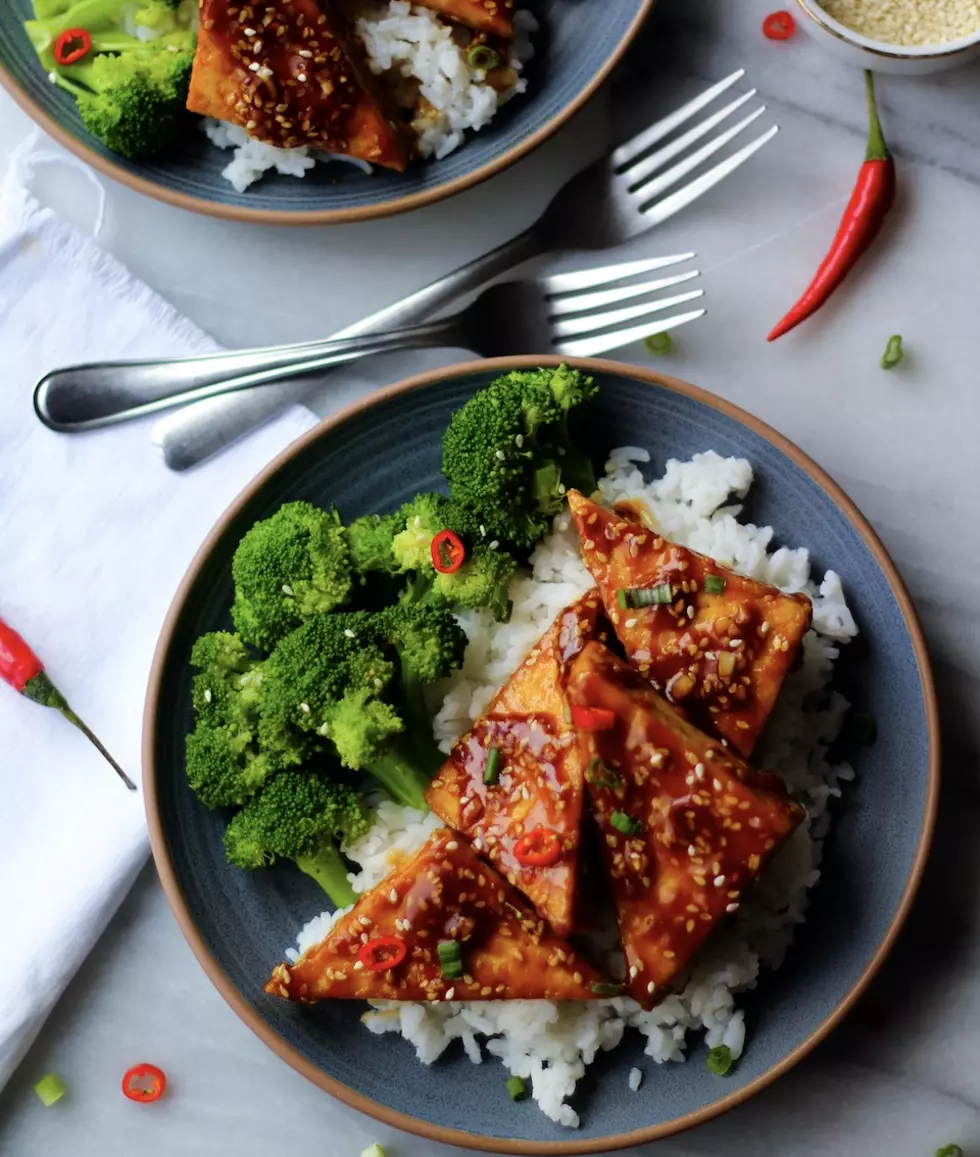 What We’re Cooking This Weekend: Spicy Sesame Ginger Tofu