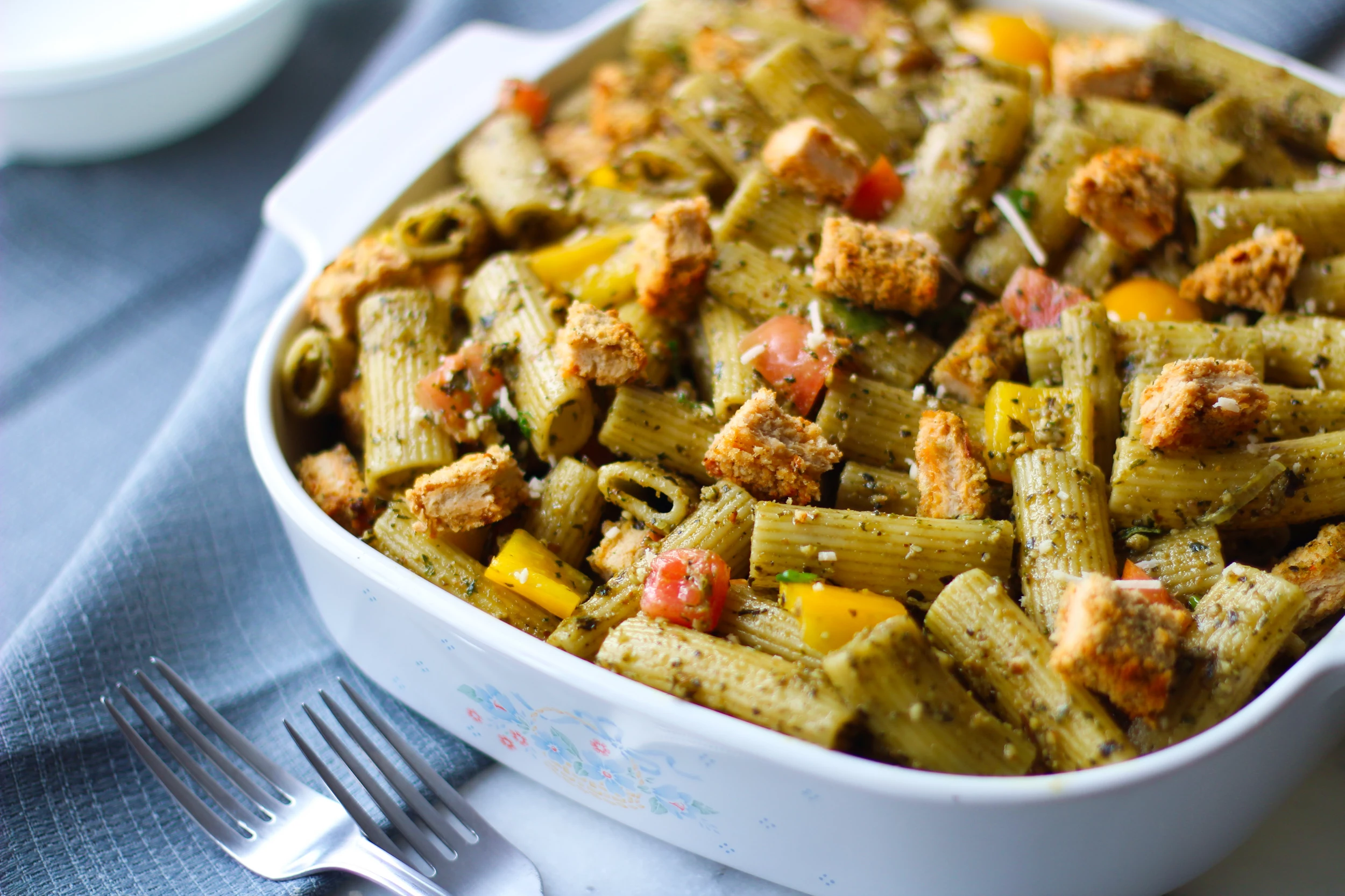Vegan Pesto Pasta Salad With Quorn's Meatless Spicy Vegan Patties | The Beet
