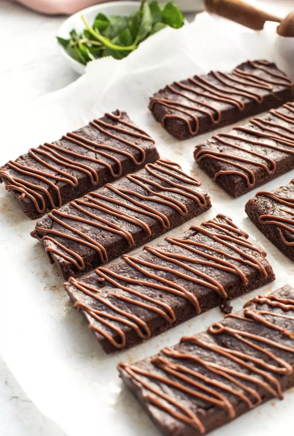 The Best Recipe for Post-Workout Recovery: Mint Chocolate Protein Bars