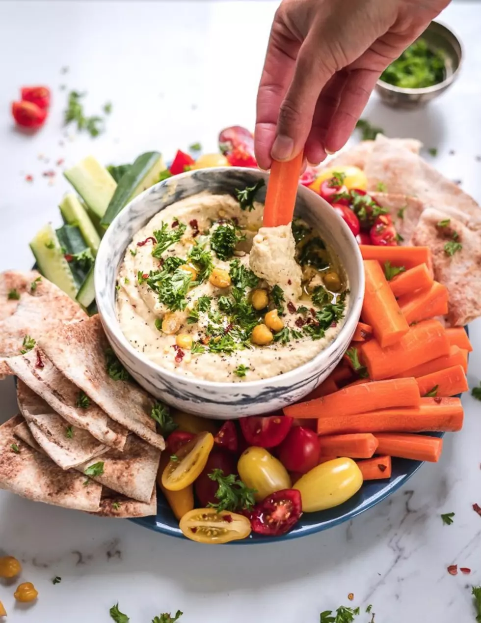 Easy Classic Hummus With Fresh Vegetables