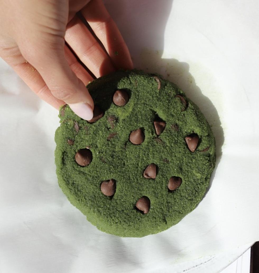 No-Bake Vegan and Gluten-Free Matcha Cookies Made with Adaptogens
