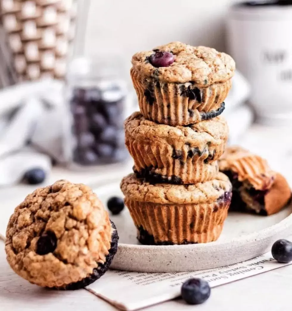Healthy Oil-Free Blueberry and Banana Muffins