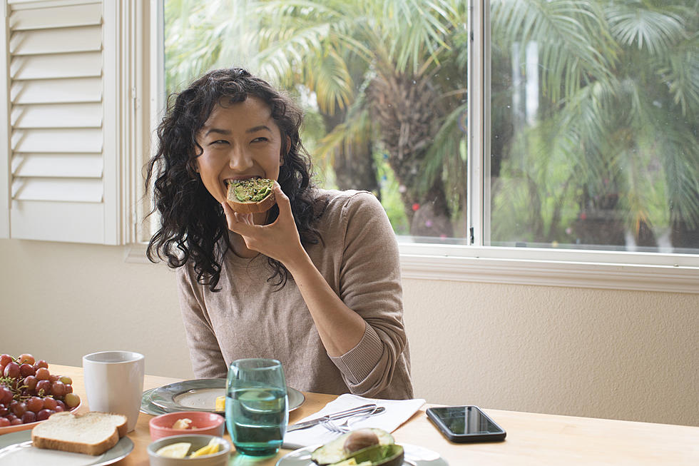 Is It Healthy to Eat Avocado Every Day? Here Are 6 Health Benefits