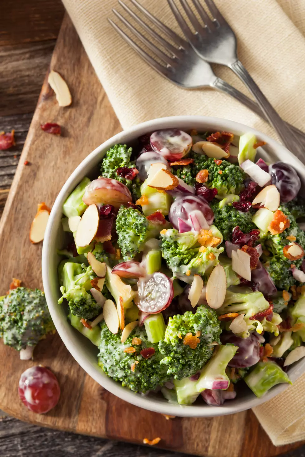 The Beet’s Plant-Based Diet Recipe: Broccoli Almond Salad for Lunch or Dinner