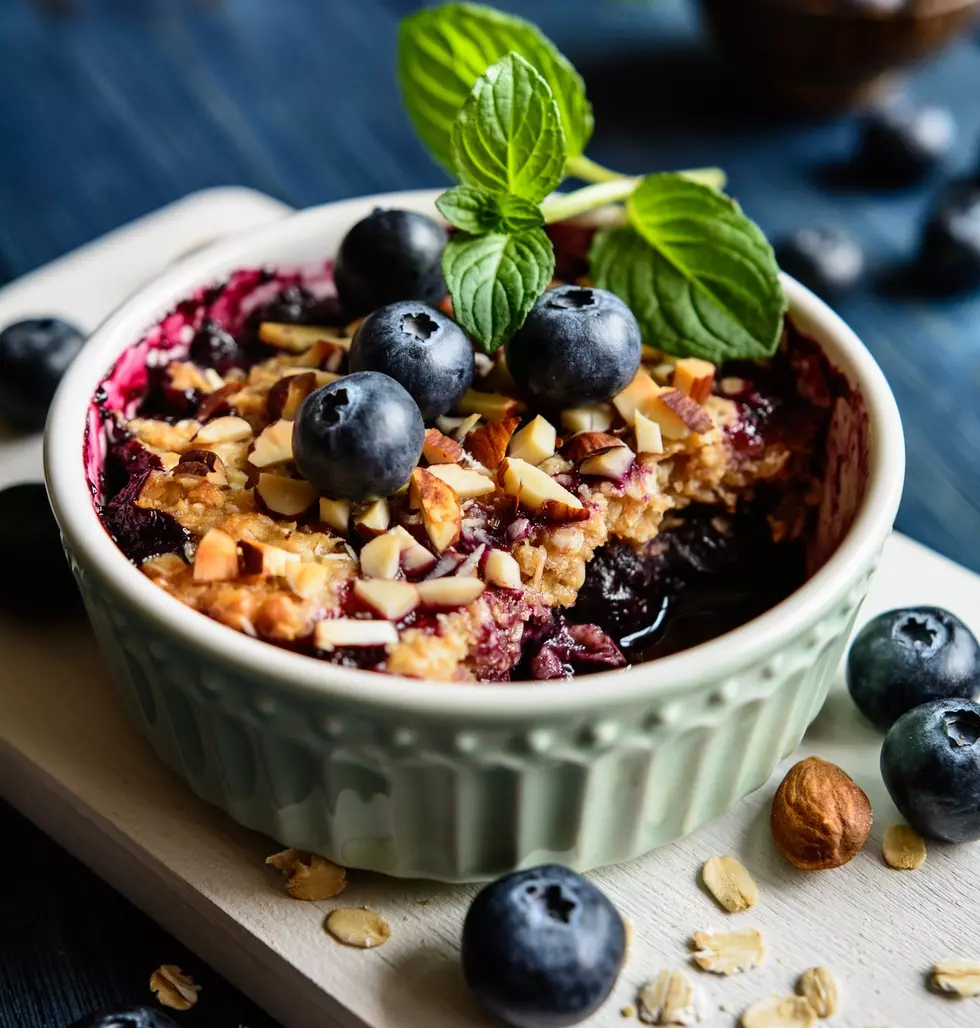 The Beet&#8217;s Plant-Based Diet Recipe: Berry Baked Oatmeal for Breakfast