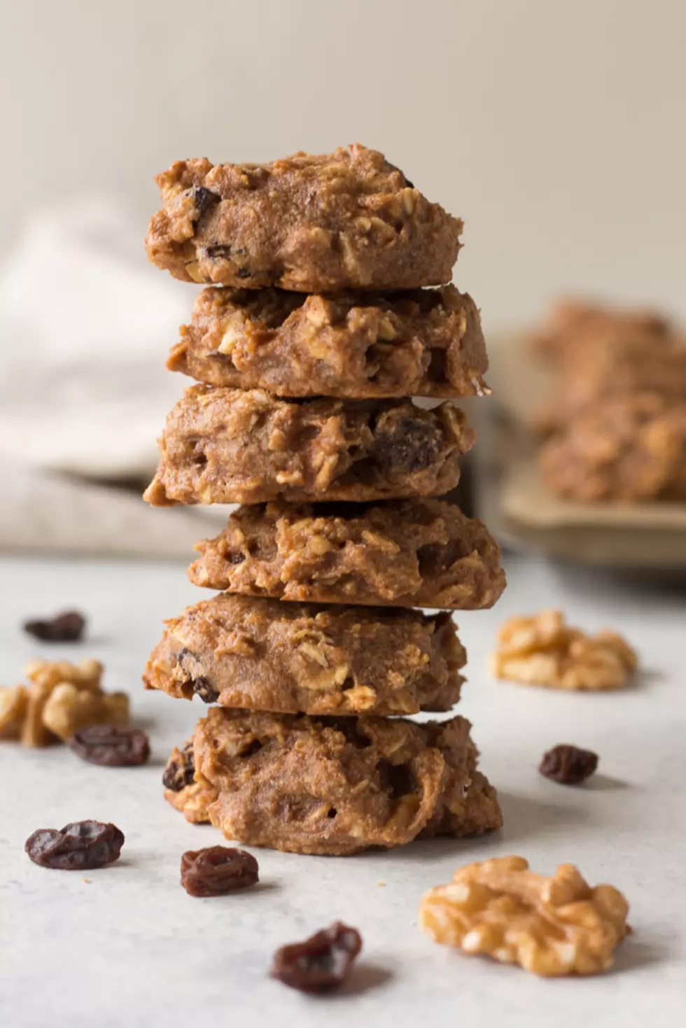 The Perfect Autumn Dessert: Vegan Apple Butter Oatmeal Cookies