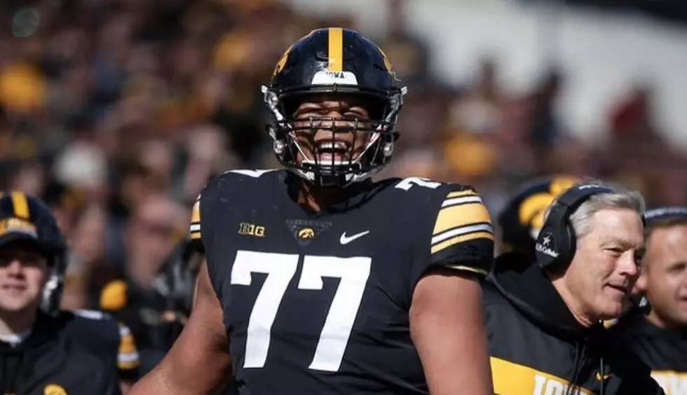 Iowa Offensive Lineman Says a Vegan Diet is a “Better Lifestyle Football-Wise”