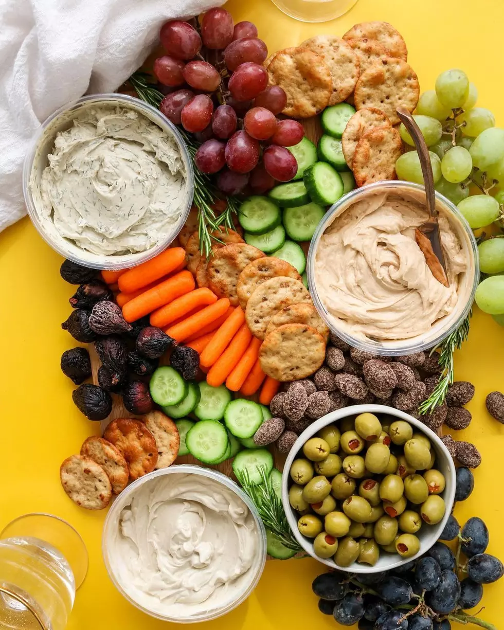 Impress Your Guests This Holiday Season With Gourmet Vegan Snack Boards