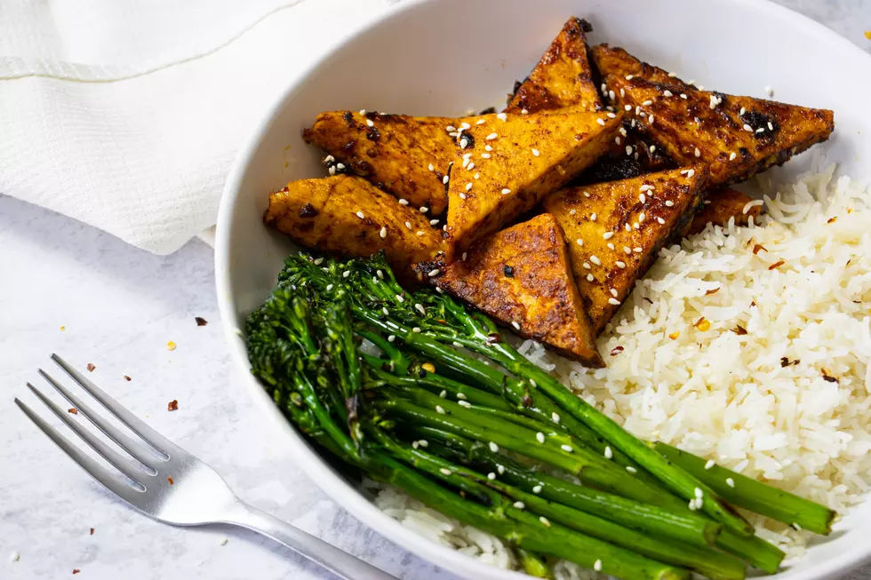 Black Pepper Tofu With Rice and Broccolini