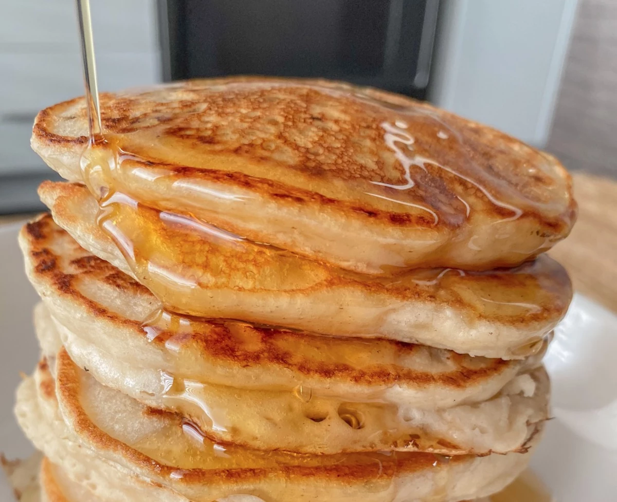 How to Make Banana Pancakes, an Easy Vegan Recipe | The Beet