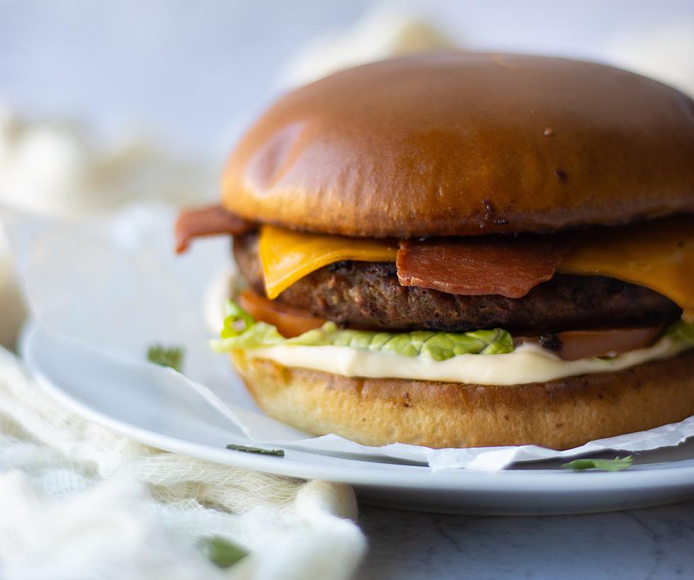 Vegan Bacon Cheeseburger