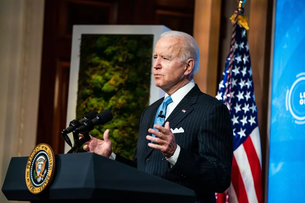 Biden In New Jersey: Coughs Into His Hand &#038; Shakes Murphy’s