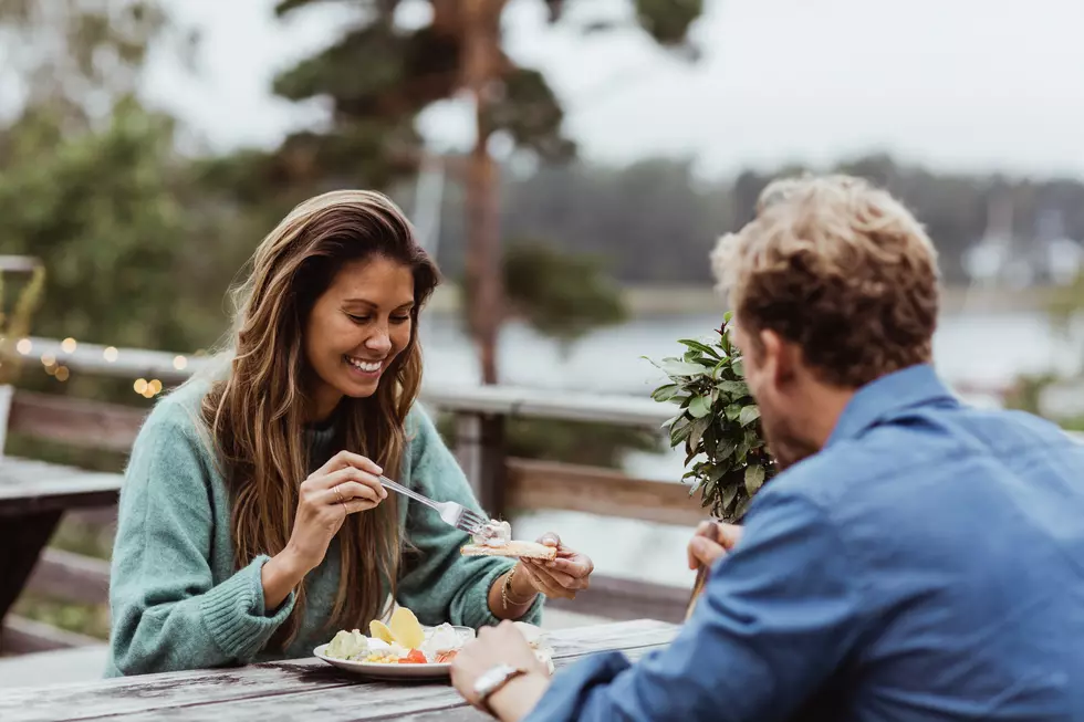 Study: Eating Out is Killing Us. An RD’s 5 Tips to Stay Healthy When Ordering