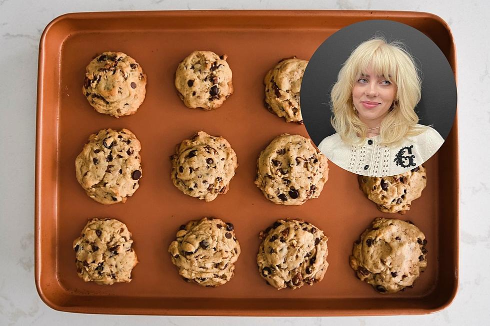 Billie Eilish Bakes Vegan Cookies During Her <em>Rolling Stone</em> Interview