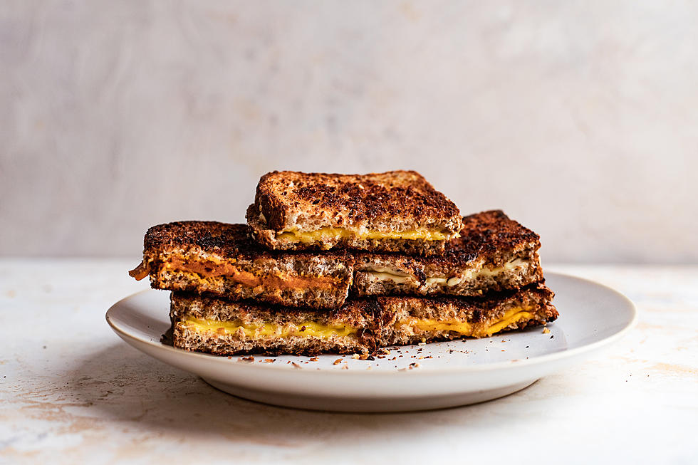 The 5 Best Vegan Cheese Slices for Grilled Cheese