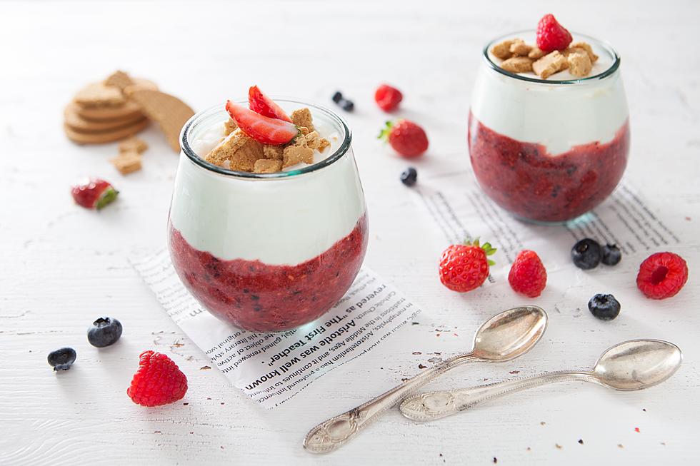 Vegan Berry Cheesecake Parfait