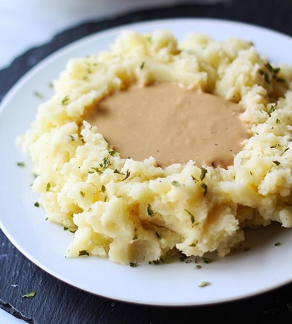 Garlic Mashed Potatoes &#038; Mushroom Gravy