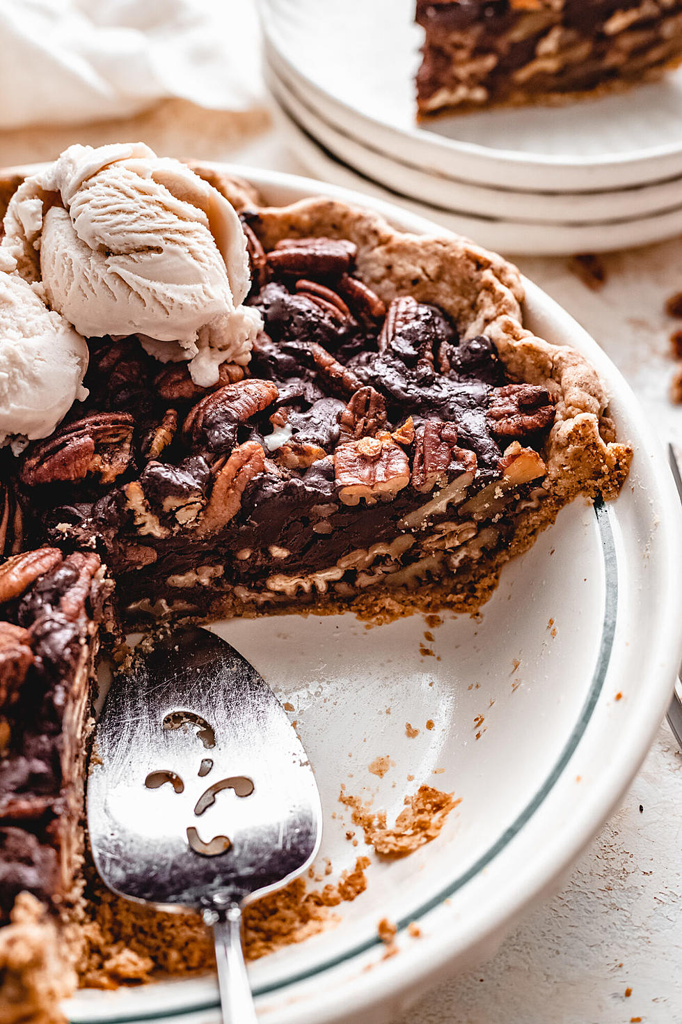 Thanksgiving Dessert: Vegan Chocolate Pecan Pie