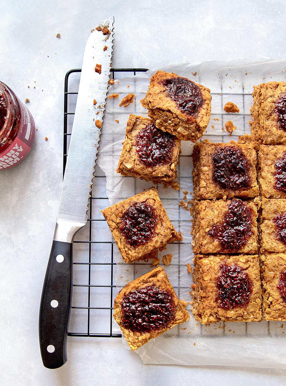 Lauren Toyota Shows You How to Make Her Baked Vegan PB&J Oat Bars