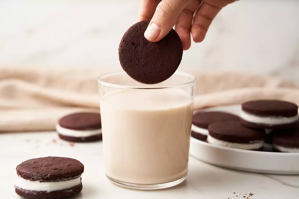 Low-Calorie, Low-Fat, Dairy-Free, Oil-Free Homemade Oreos | The Beet