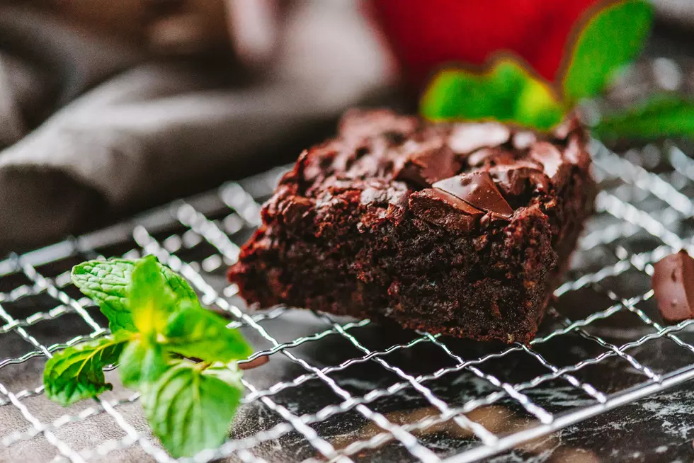 “I Baked Vegan Brownies With Banana Instead of Eggs. Here’s How It Went”