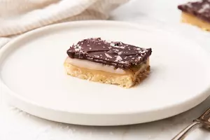 Vegan Millionaire Shortbread Bars For Under $1 a Serving