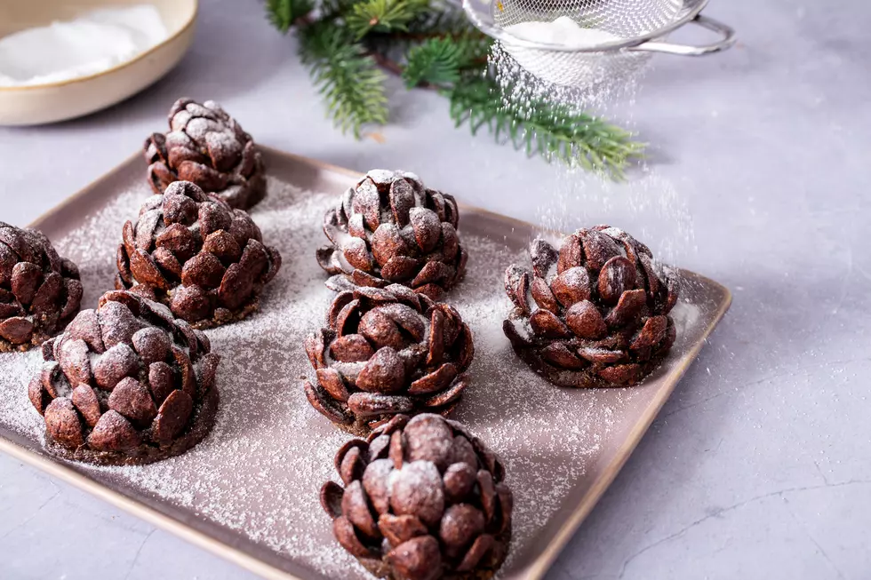 Easy No-Bake Vegan Pine Cone Cookies With Just 5 Ingredients