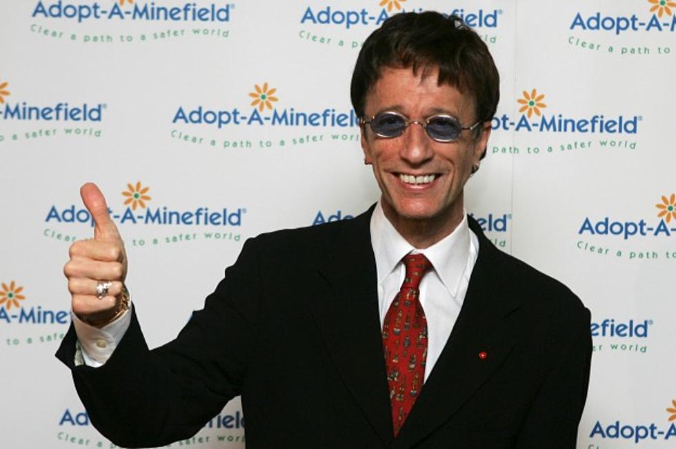 Robin Gibb Comes Out Of Coma