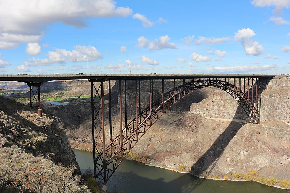 This Perrine Bridge Base Jump Video Is Trending On Facebook &#8211; Watch It And See Why