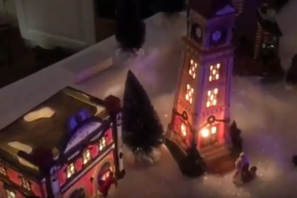 Cute Little Christmas Village With Real Fountain And Lights